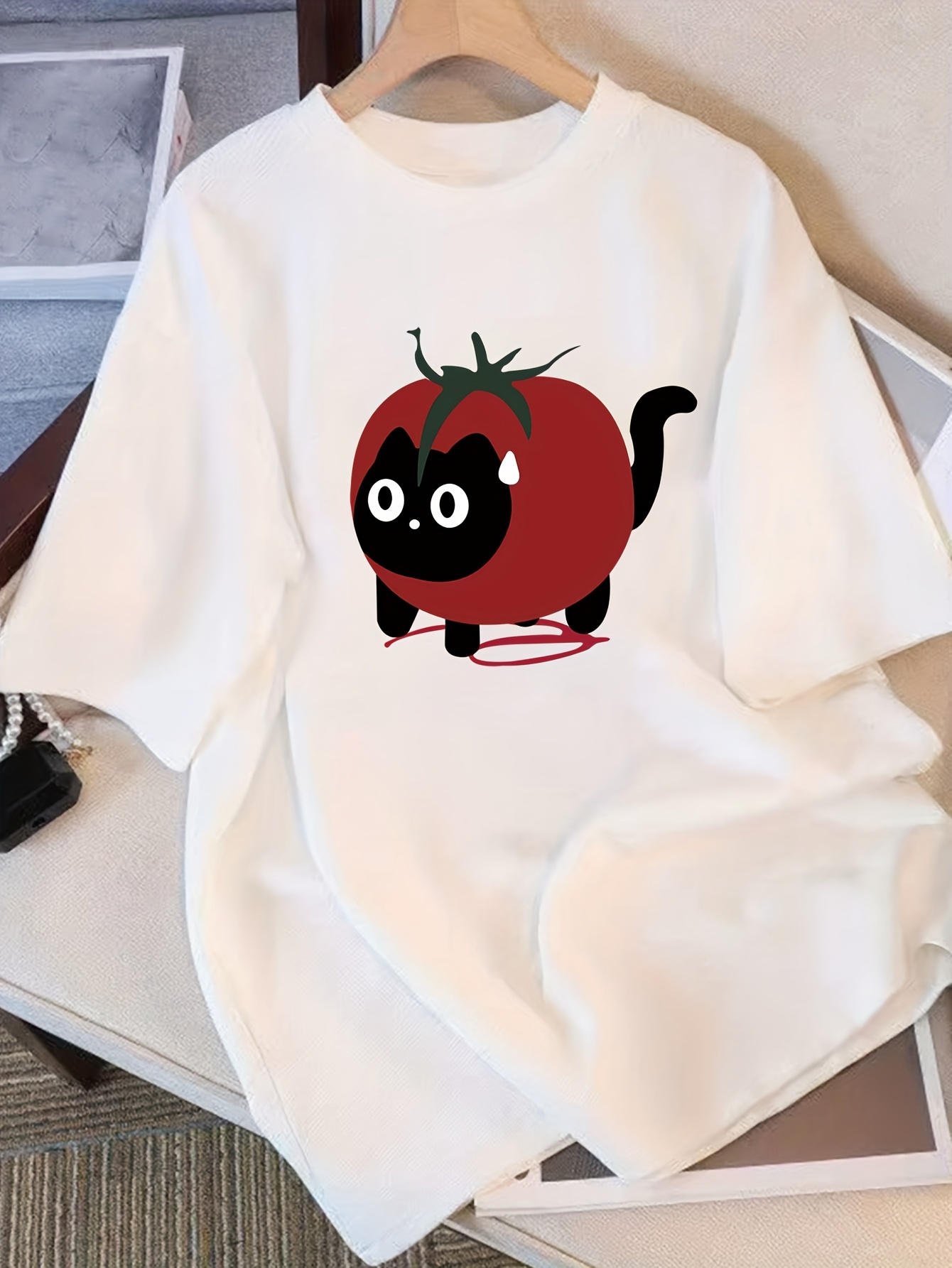 Summer Clothing Staples - Damen-T-Shirt mit süßer Tomatenkatzen-Grafik – Ganzjahres-Garderobenklassiker,
